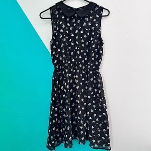 forever 21 black and white floral fit and flare mini dress xs peter pan collar